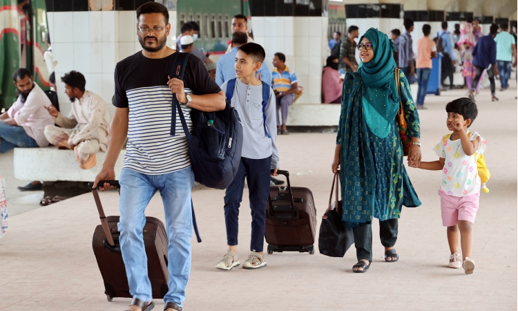 Peaceful post-Eid return to capital continues