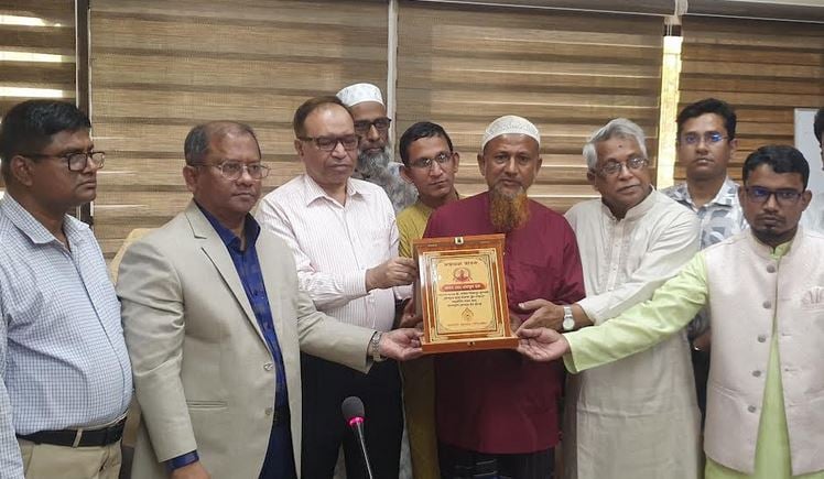 BR West Zone honours Enamul Haque for saving Panchagarh Express train from an accident