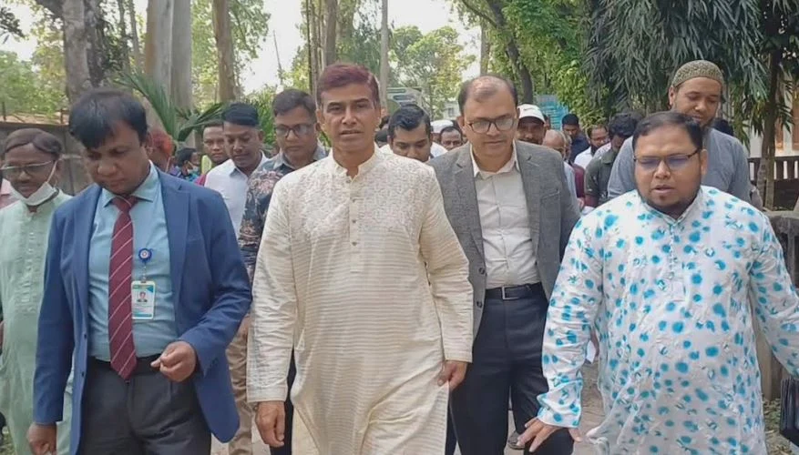 State Minister for elevating Boda Upazila Health complex to 100 bed facility