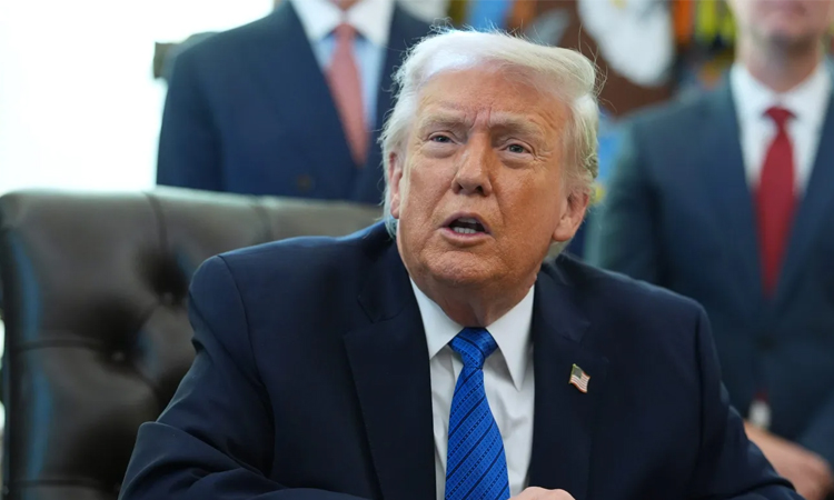 Trump says Russia can deliver oil to Cuba