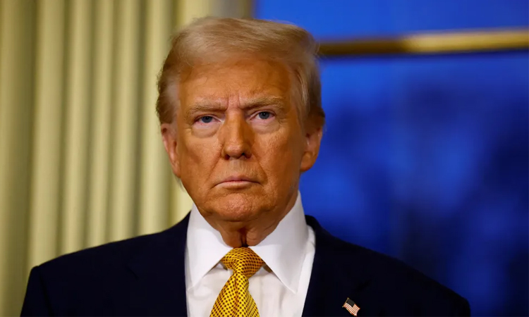 Oil slips, stocks rise as report says Trump willing to end war