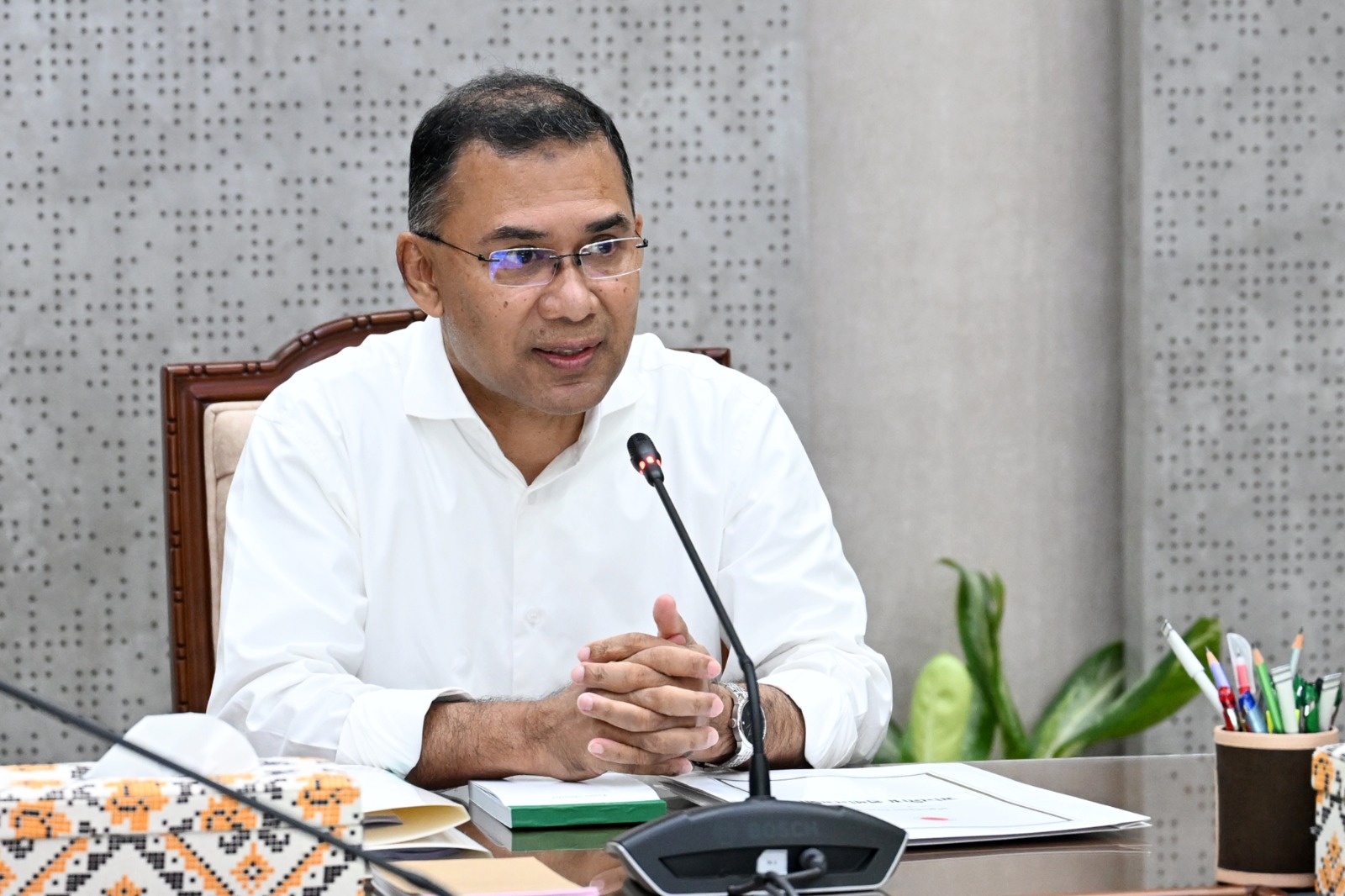 PM asks Education Ministry to find ways to ease school hour city traffic 