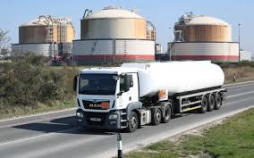 Iraq begins oil exports on tankers through Syria: ministry