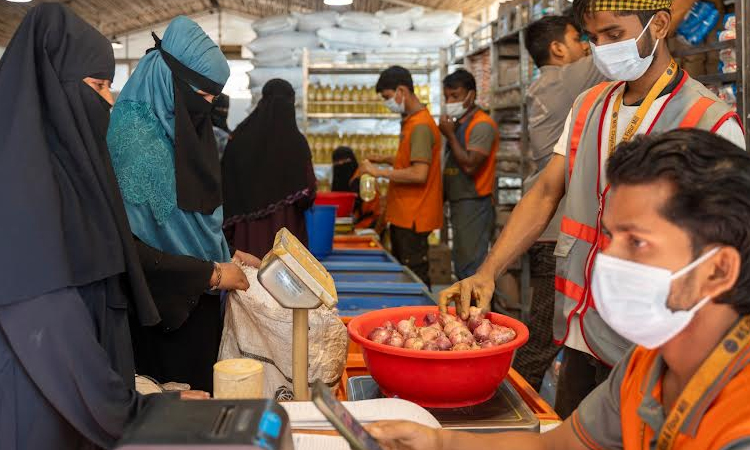 WFP adopts needs-based food aid for Rohingyas