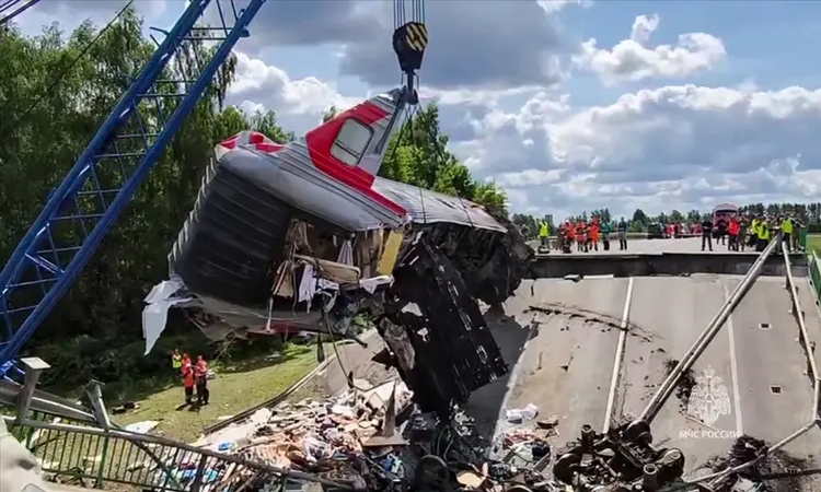 At least 22 injured after train derails in Russia