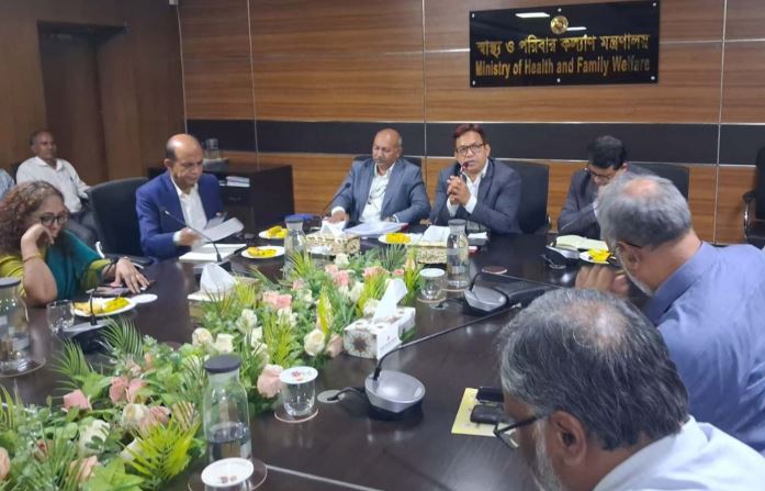 Emergency meeting held with health workers, focus on measles vaccination drive