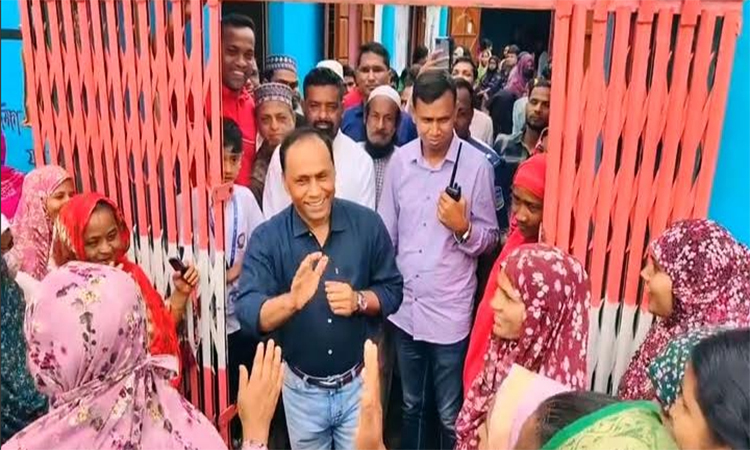 Deputy Speaker donates one month's salary to provide IPS for school