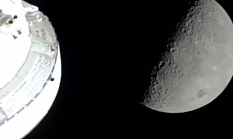 Artemis astronauts survey lunar surface on flyby, solar eclipse up next