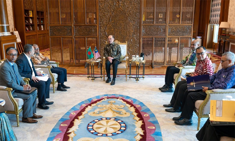 Malaysia agrees to reopen labor market for Bangladeshi workers 