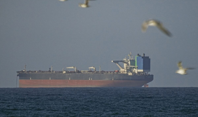 Trump warns Iran against tolls for Hormuz shipping