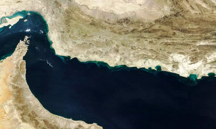 US says warships transit Strait of Hormuz in mine clearance op