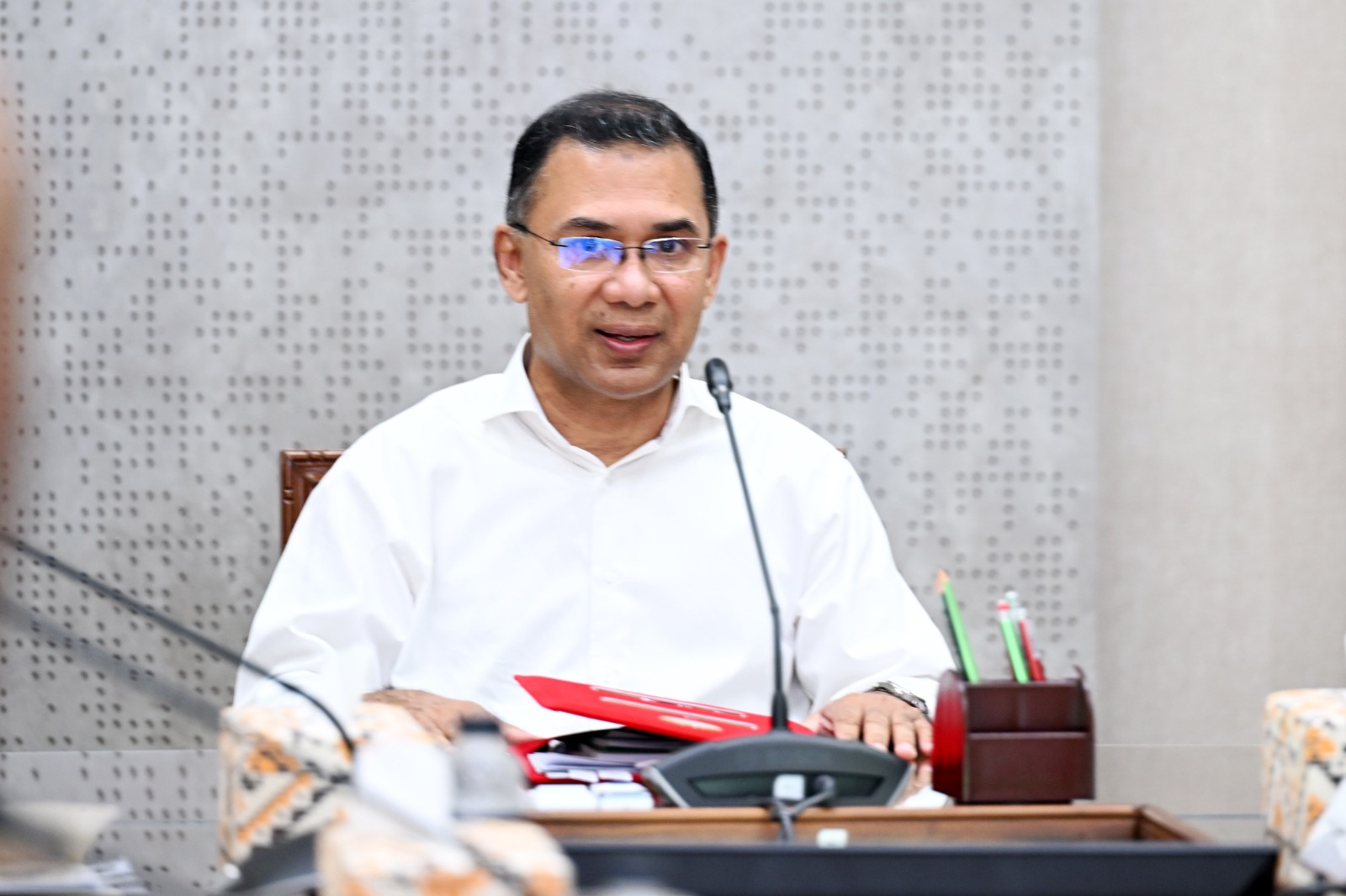 PM chairs Hajj management committee meeting