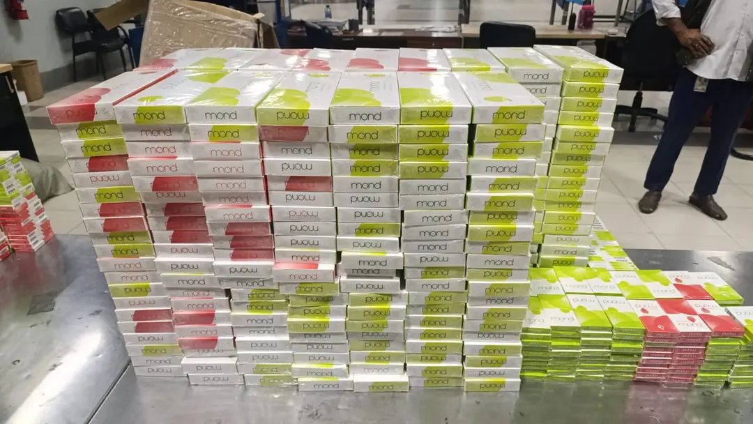 630 cartons of cigarettes seized in Ctg Airport 