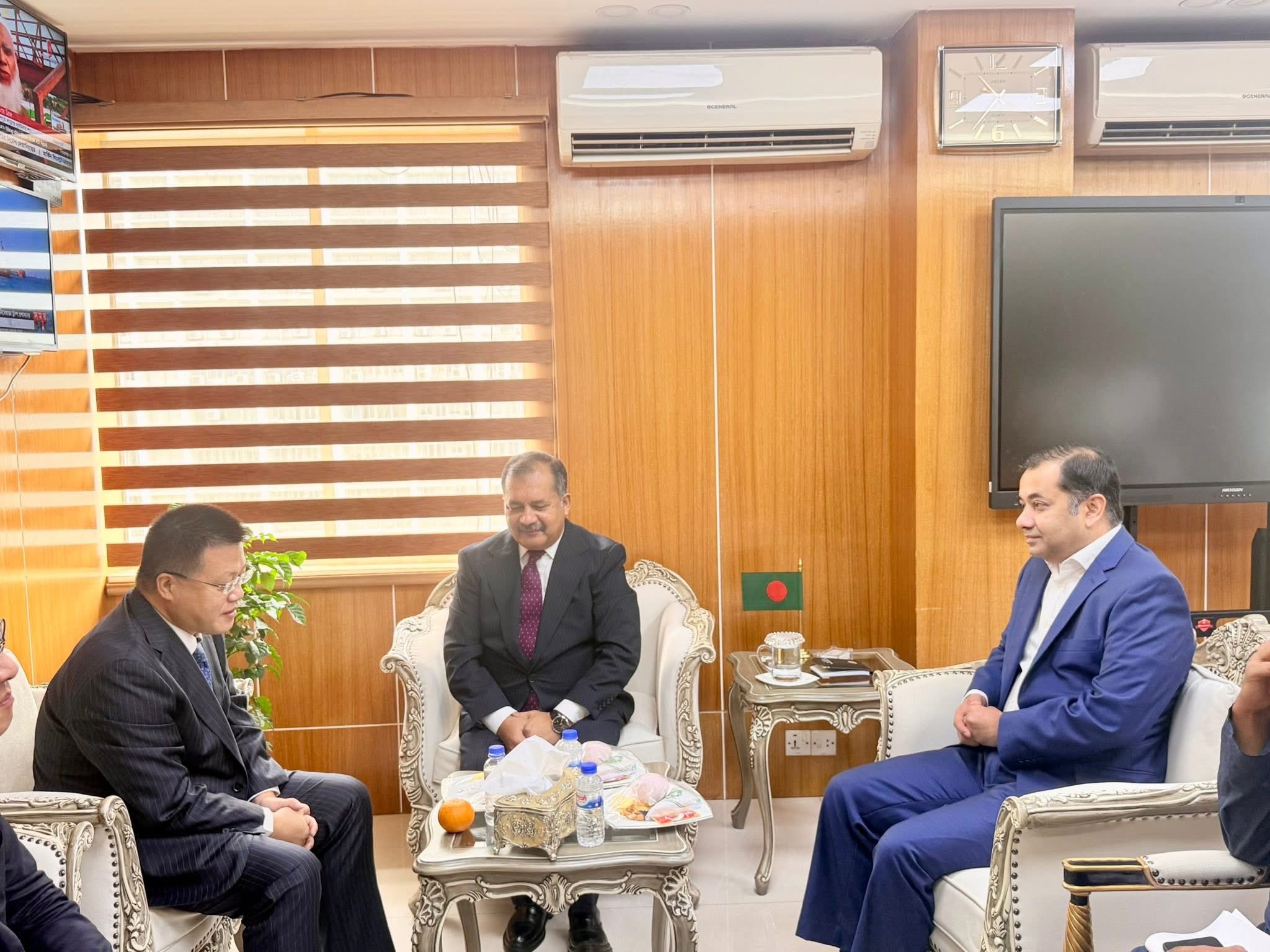 Chinese envoy meets Information Minister