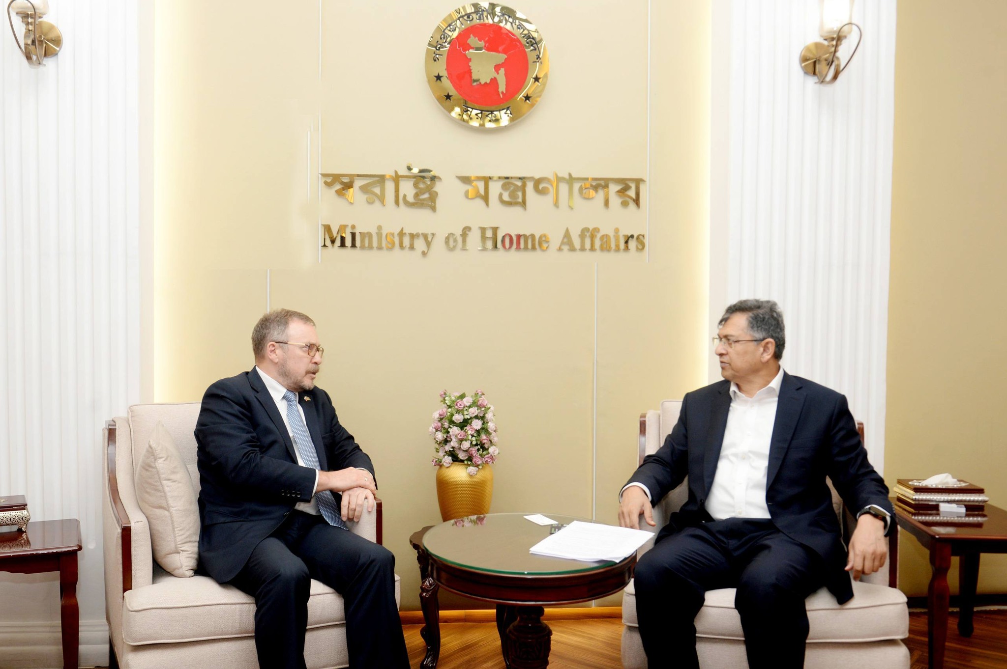 Russian envoy meets home minister