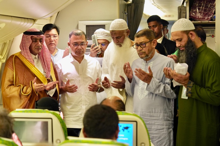 PM opens Hajj flights