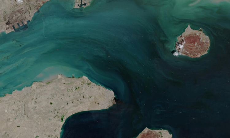 Iran threatens to again close Hormuz, if US blockade continues