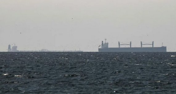 Strait of Hormuz to stay closed until port blockade lifts, Iran says