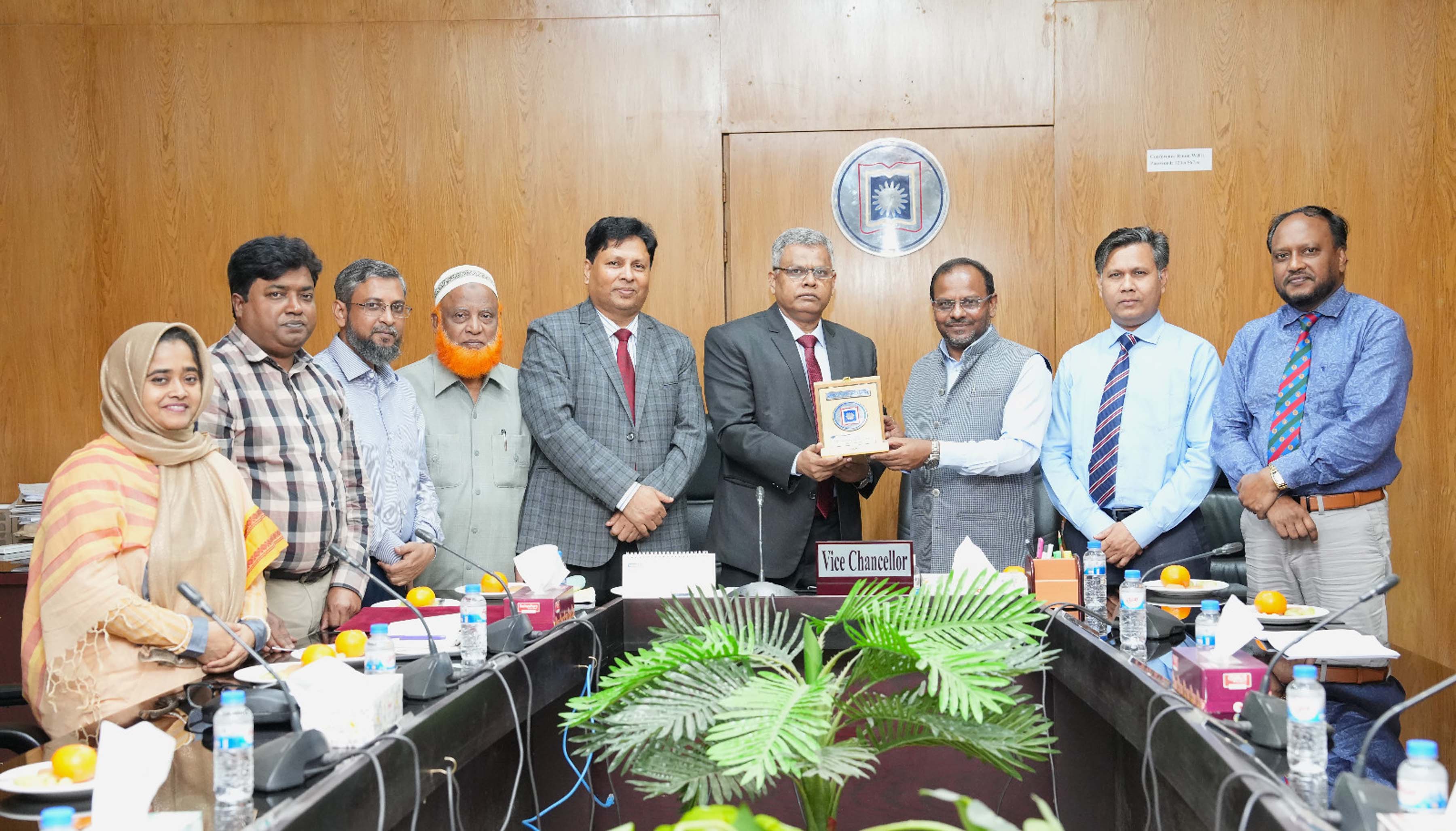 Indian Assistant High Commissioner Manoj Kumar at RU