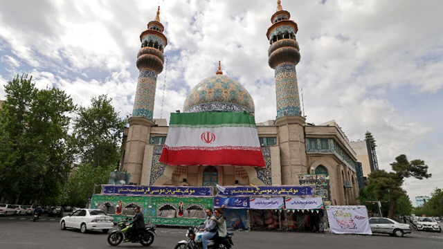 US, Iran warn ready for war as talks in limbo