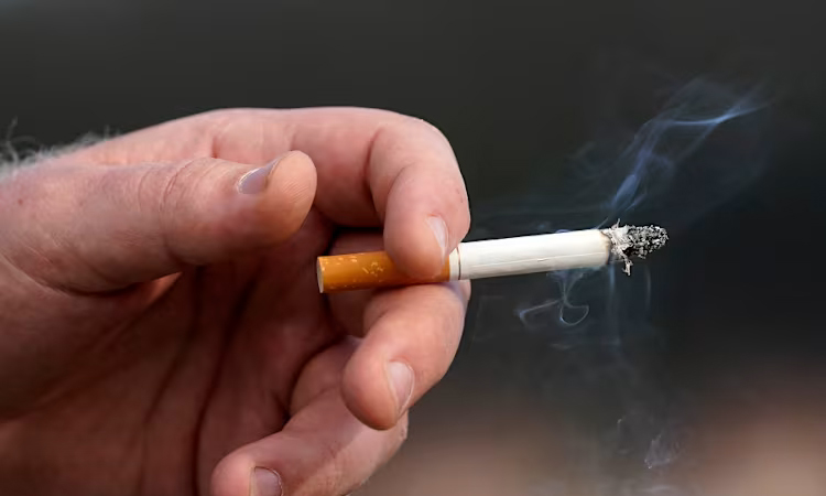 UK agrees ban on cigarette sales for people born after 2008