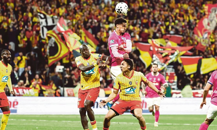 Lens sweep past Toulouse to reach French Cup final