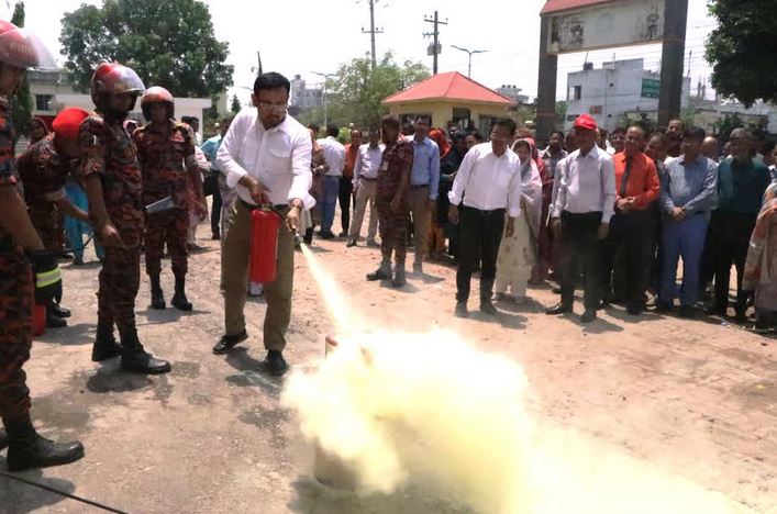 Fire drill held at Rajshahi Krishi Unnayan Bank