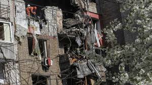 Russia, Ukraine strikes kill six overnight