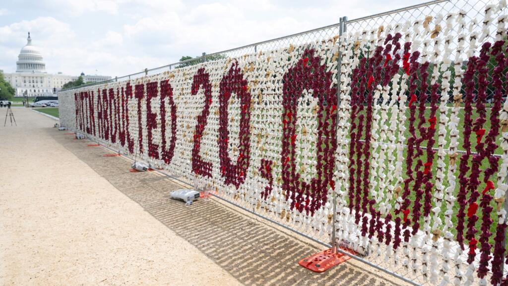 Stuffed toys in US capital symbolize displaced Ukrainian children