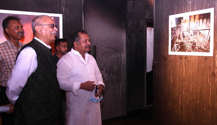 Information and Broadcasting Minister Zahir Uddin Swapon visited at a programme marking the 35th founding anniversary of The Daily Star. Photo : PID