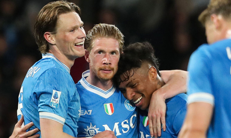 Napoli make Inter wait for Serie A glory by thumping Cremonese