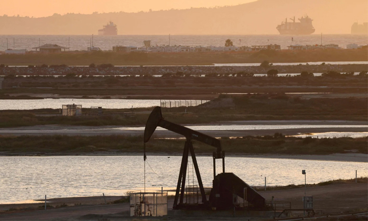 Crude back above $110 on Strait stalemate as US stocks retreat