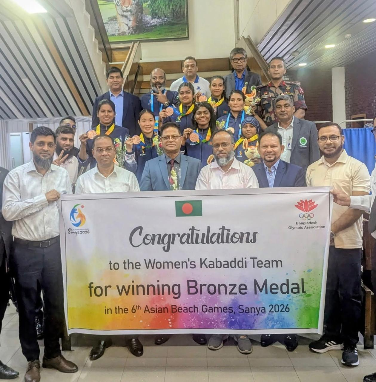 Women’s kabddi team get floral reception