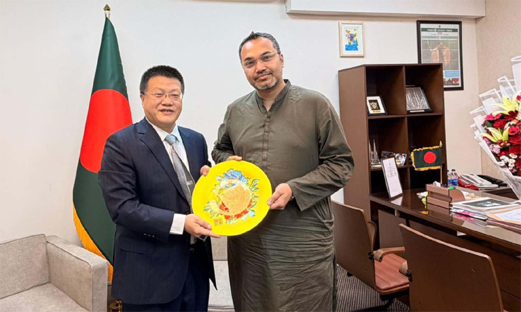 Chinese Envoy meets PM’s Adviser Mahdi Amin