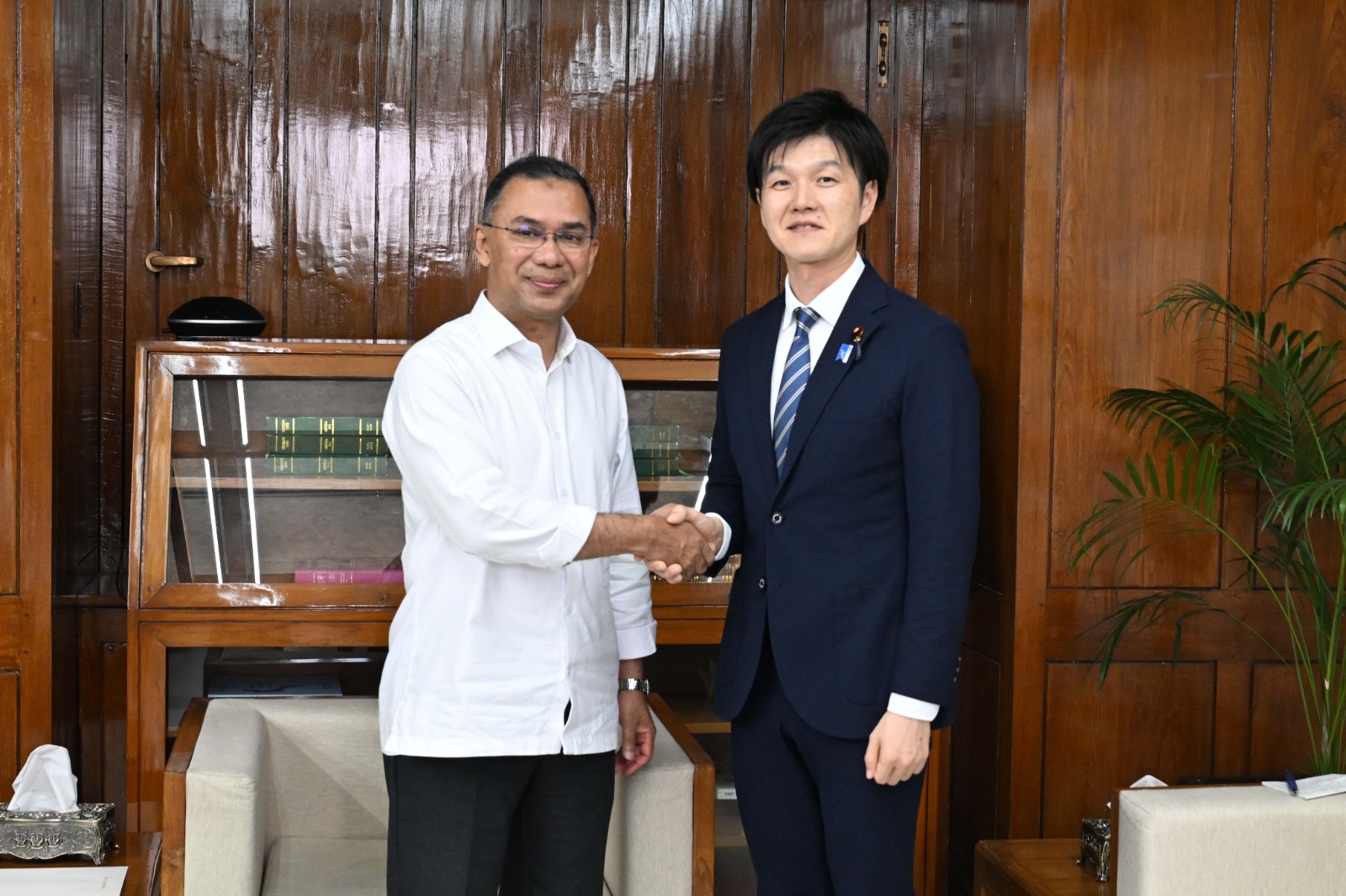 Japan govt’s high-level delegation calls on PM