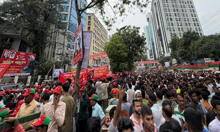 Workers' rally begins at Naya Paltan, PM to address
