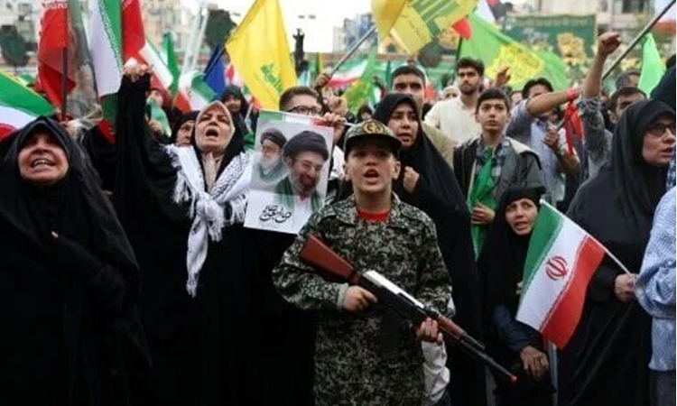 Senior Iranian officer says fresh conflict with US 'likely'