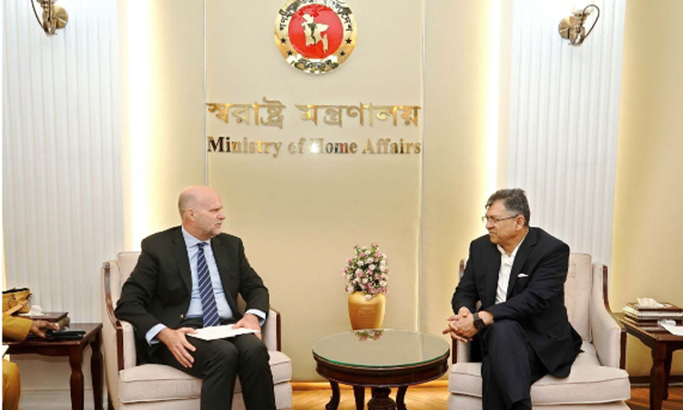Home Minister seeks stronger global assistance for Rohingyas