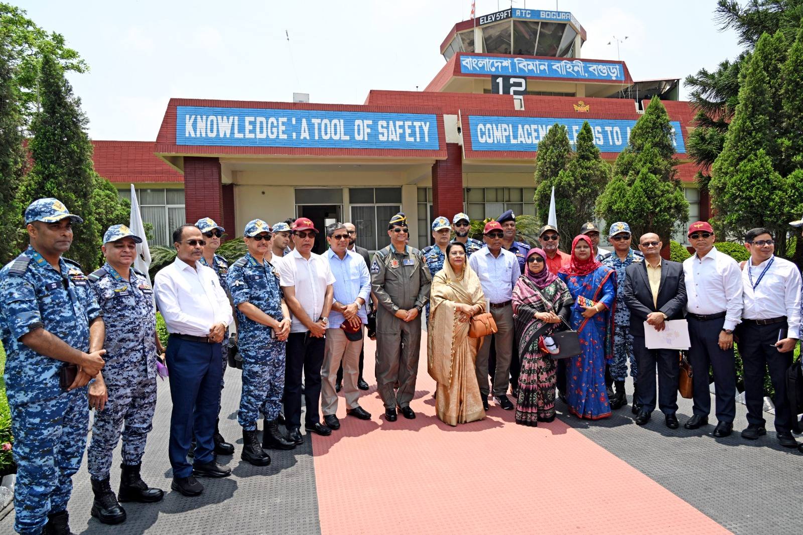 Govt working to establish int’l-standard airport in Bogura: Minister