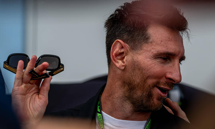 Messi says Argentina up against 'other favorites' in World Cup repeat bid