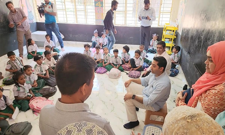 State Minister for Primary and Mass Education Bobby Hajjaj interacted with the pre-primary and primary school students. Photo: BSS