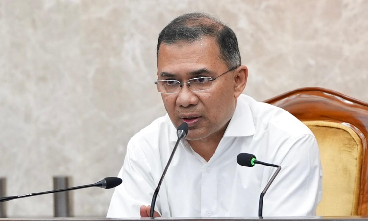 PM instructs police to treat offenders as criminals, not by political identity