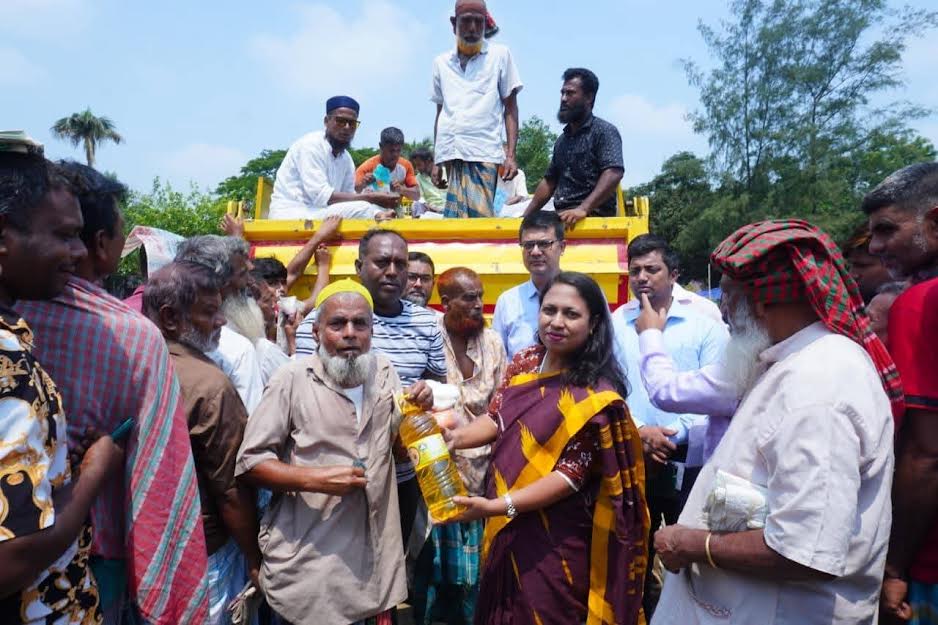 TCB truck sale begins in Sherpur ahead of Eid-ul-Azha 