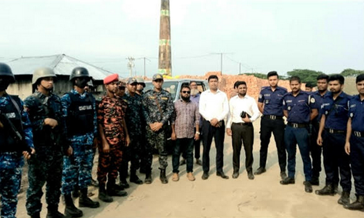 2  illegal brick kilns fined Tk 5 lakh in Bhola