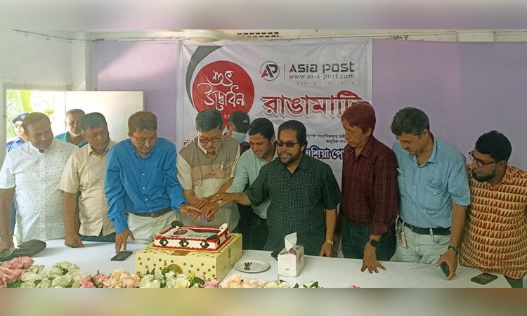 Govt believes in absolute press freedom: Dipen Dewan