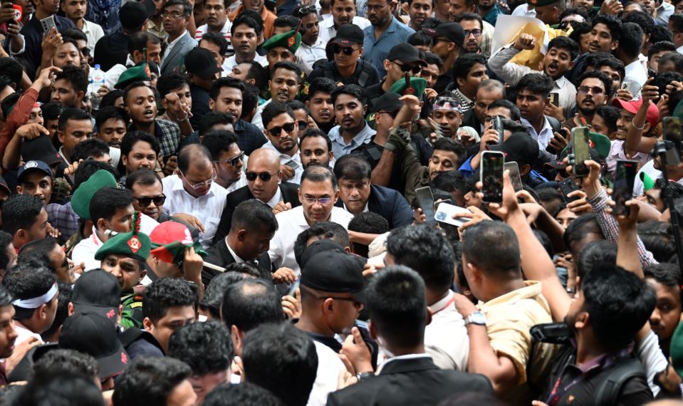 PM walks through DU campus, sets unprecedented example