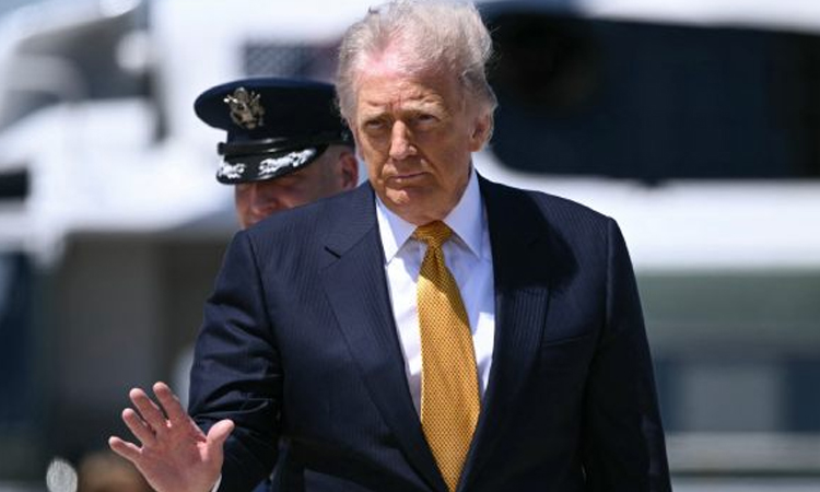 Trump heads to China for superpower summit