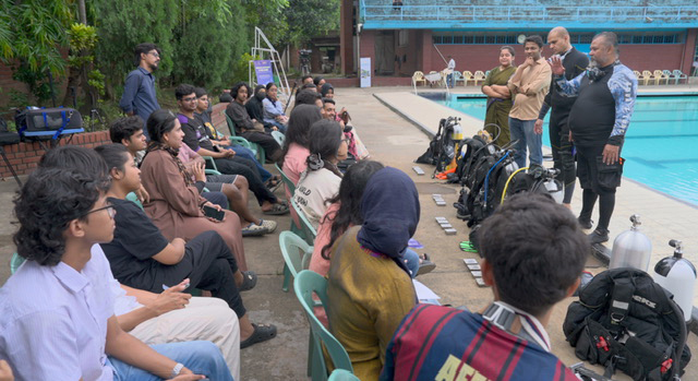 DU hosts workshop on underwater photography, scuba diving