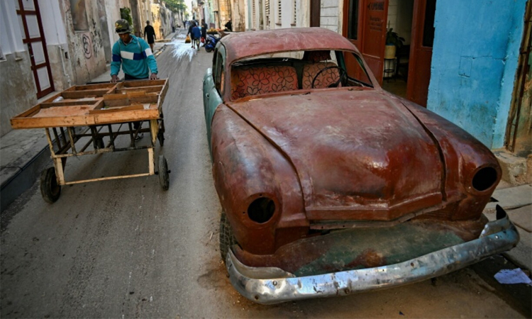 US renews offer of $100 mn to Cuba if it cooperates