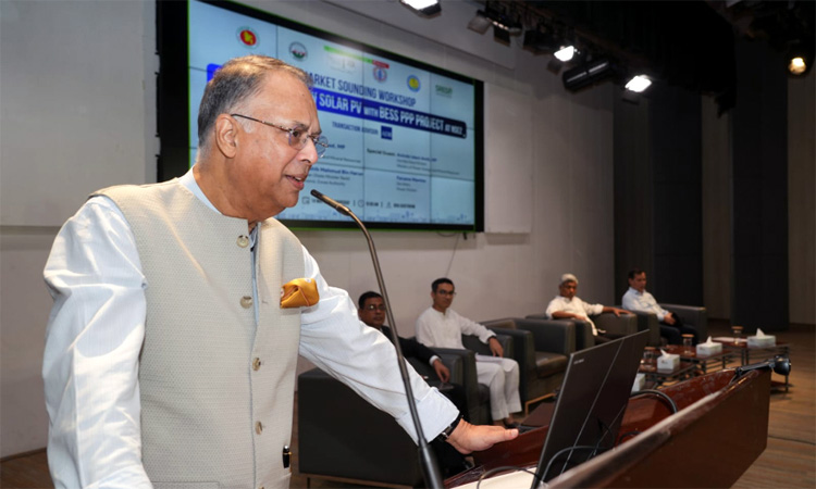 Govt mulls tax holidays, duty cuts to boost solar power investment: Mahmood